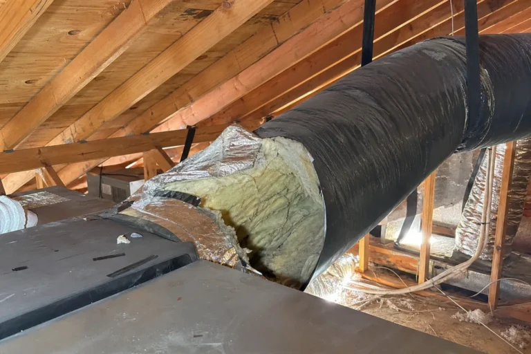 HVAC Contractor service scene in Pasadena, CA